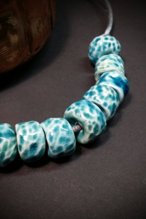 Работа Мини ожерелье Лагуна из керамики ручной лепки