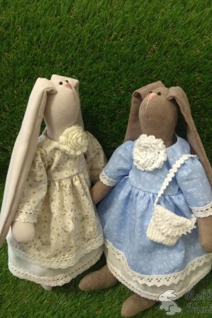 Работа Очаровательные Зайки подружки сестренки