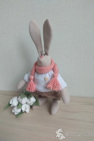 Робота Модний зайчик у шарфі