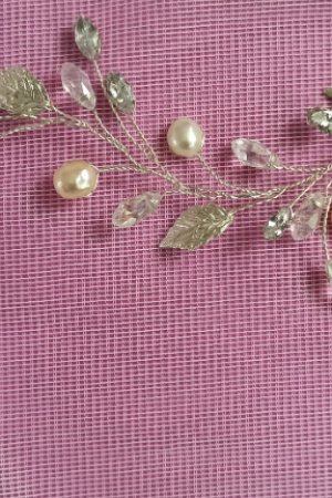 Работа Веточка с фианитами на шпильке.