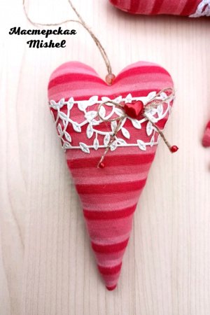 Работа Текстильное сердце Тильда с декором. Сердце Валентинка. 
