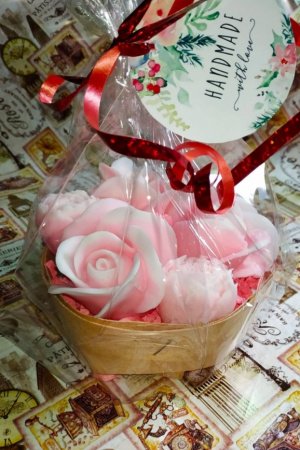 Робота Корзинка з мильними квітами