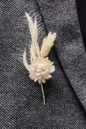 Робота Весілля рустик, бутоньєрки із сухоцвітів, букетики