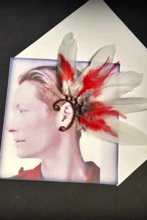 Робота Кафф на вухо Кам’яна троянда