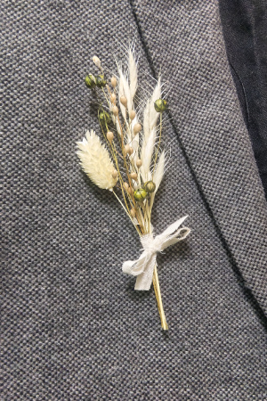 Робота Бутоньєрки для гостей з сухоцвітами, весілля в стилі рустик