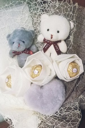 Робота подарунковий букет №1 "Бежевий" цукерковий з іграшками