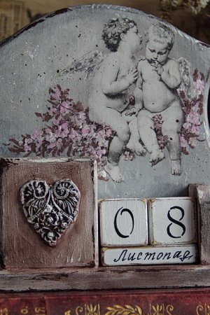 Работа большой вечный календарь с детками