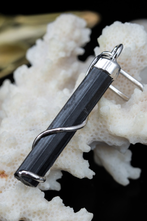 Работа Кулон "Шерл" 89/82