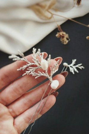 Работа Минималистичная шпилька