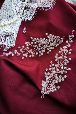 Робота Гілочки в зачіску, прикраса для нареченої, випускниці