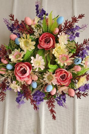 Работа Пасхальный венок с цветами лаванды