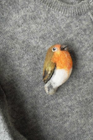 Работа Валяная брошь Малиновка