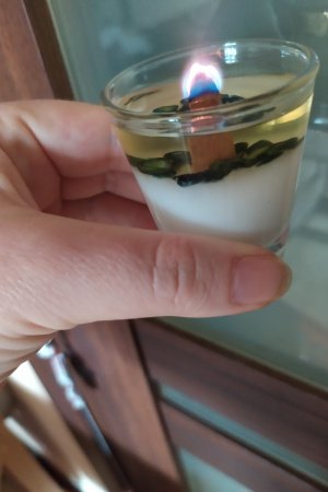 Работа Свеча с камешками