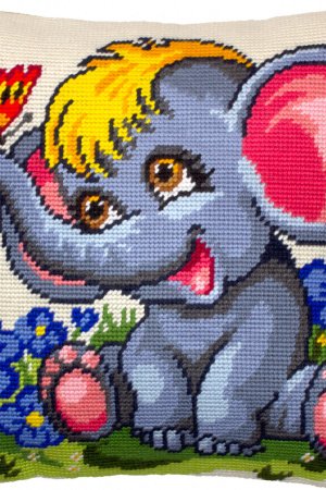 Работа Подушка декоративная под вышивку нитями.