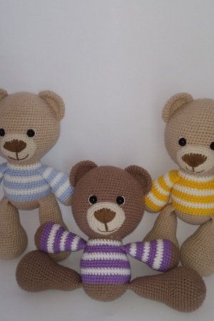 Робота В'язана іграшка ведмедик