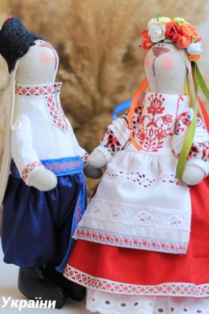 Робота Зайці-українці-подарунок з душею України