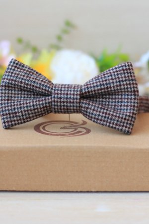 Робота  метелик твідовий сіро-бежевий в дрібну гусячу лапку