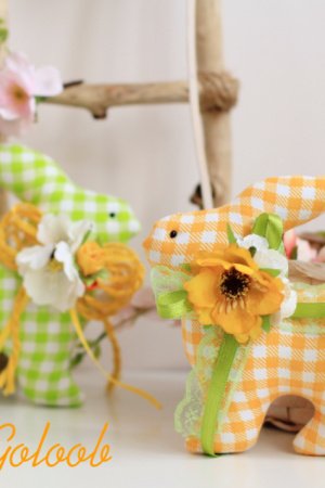 Робота Великодневі кролики (жовтий і салатовий)