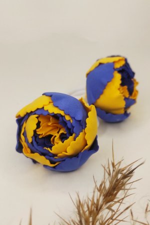 Работа Резинки желто синие