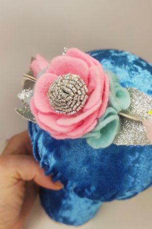 Работа Повязка розовая детская