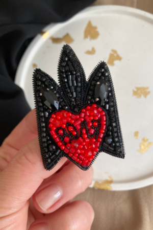 Работа Брошка &laquo;Тризуб&raquo;